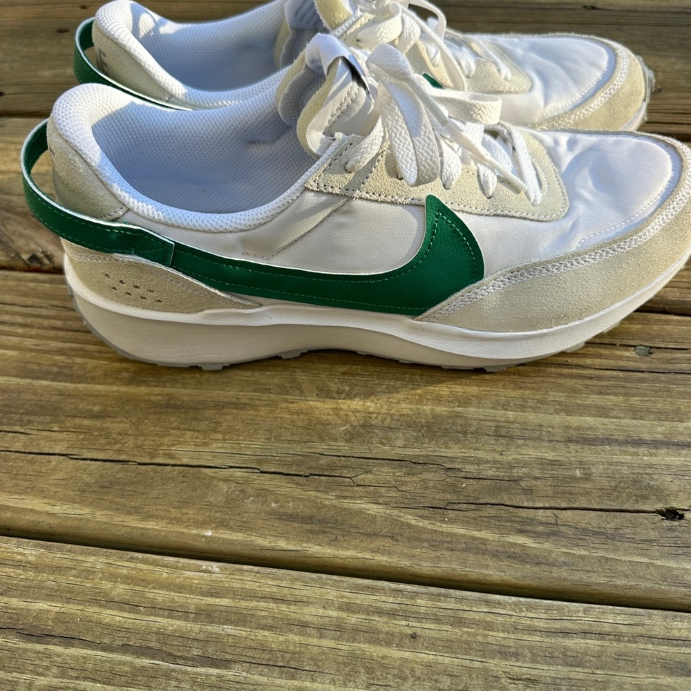 Nike Waffle Debut women’s sneakers, sz 11 - Picture 2 of 9